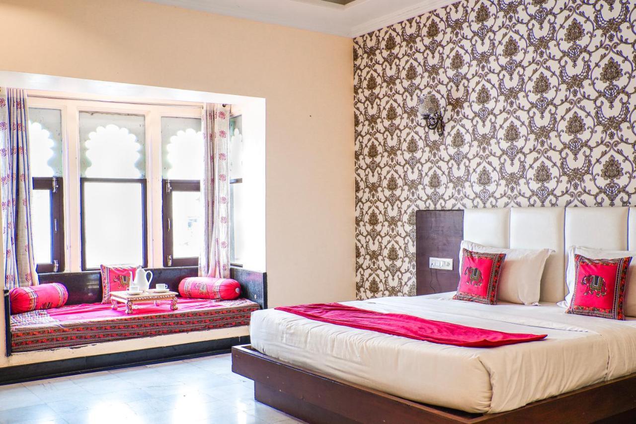 Hide-In Udaipur - A Lake View Boutique Hotel Esterno foto