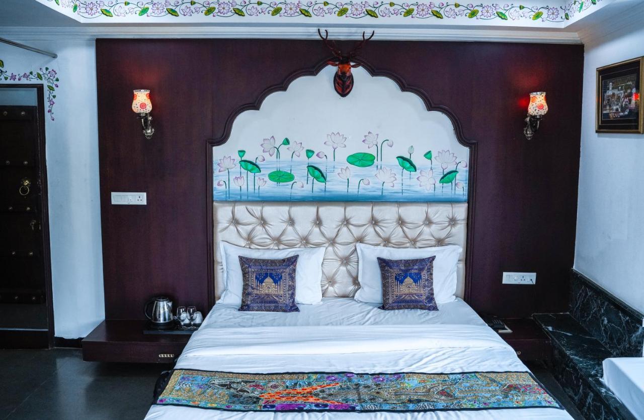 Hide-In Udaipur - A Lake View Boutique Hotel Esterno foto