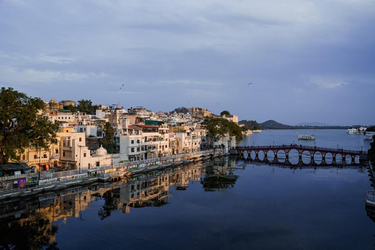 Hide-In Udaipur - A Lake View Boutique Hotel Esterno foto